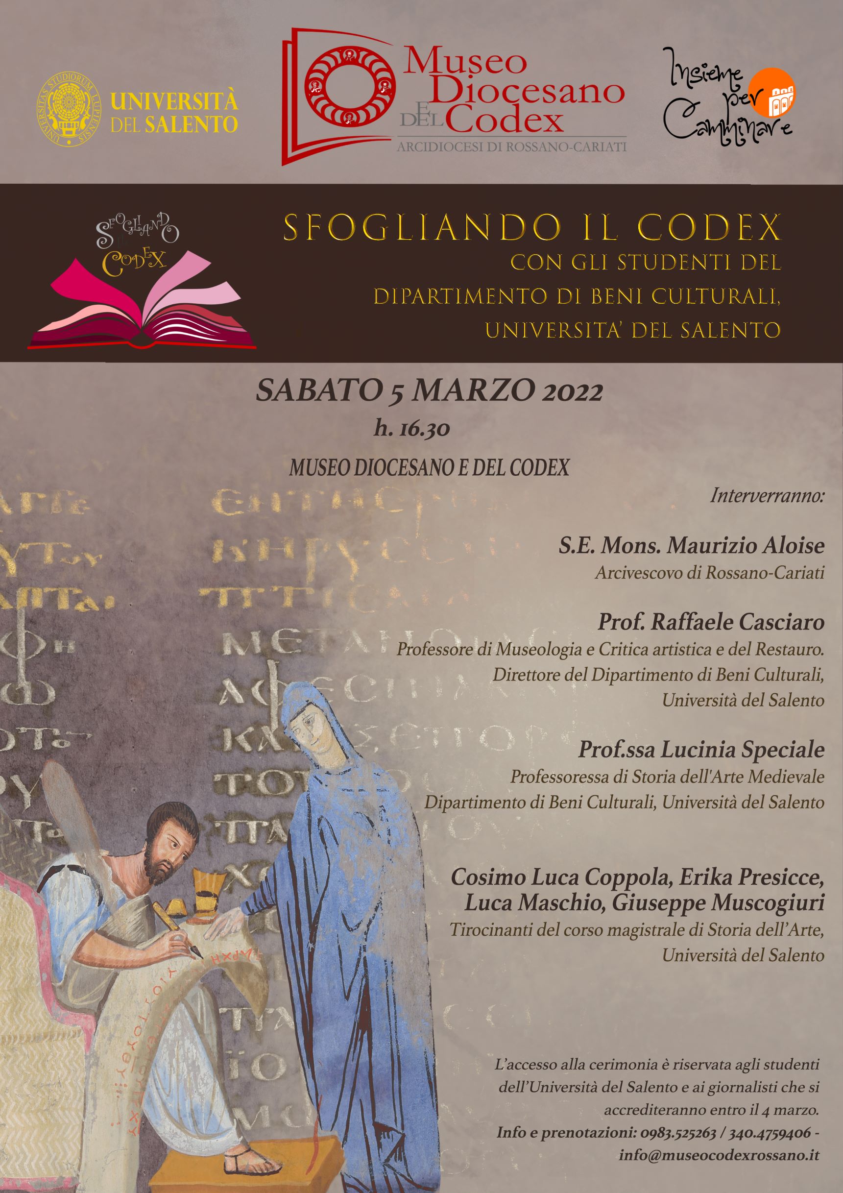 Sfogliando il Codex con gli studenti del Dipartimento di Beni Culturali dell'Università del Salento.